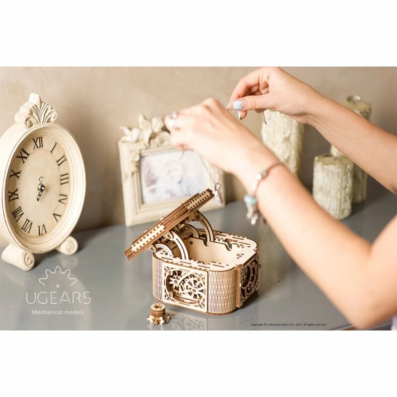 UGEARS Schatztruhe 16 UGEARS Schatztruhe – Bild 14